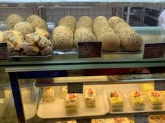 -白玉兰食品甜凤店(合生汇店)