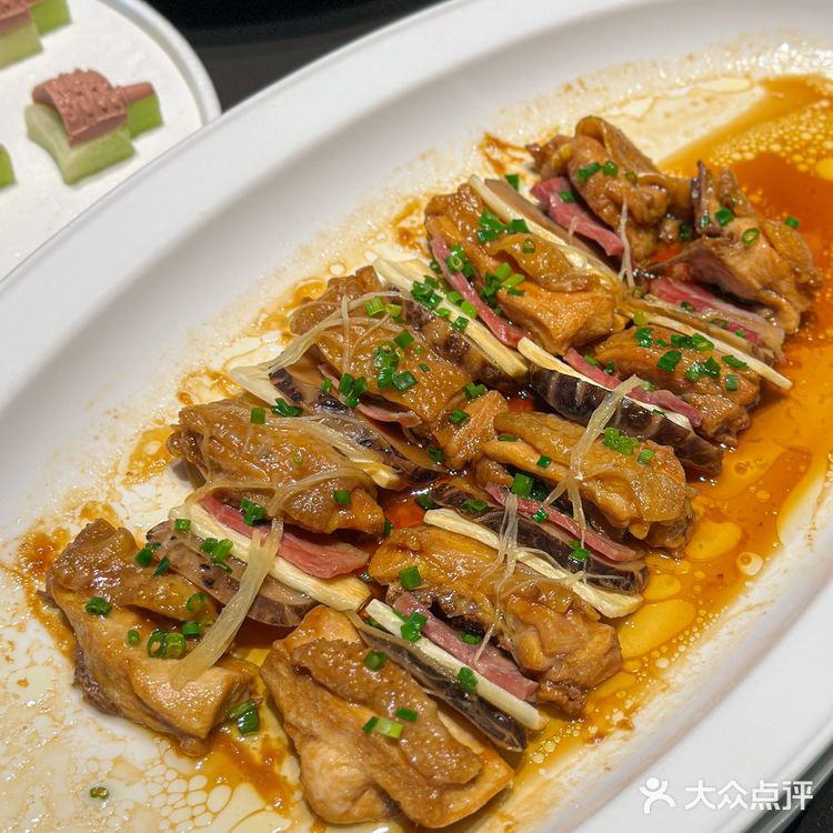 在省博这家湖北菜！吃到了越王勾践剑