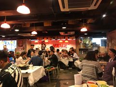 大堂-鲜入围煮花胶鸡海鲜火锅