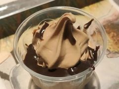 阿华田酷脆新地-麦当劳(宝山大厦店)