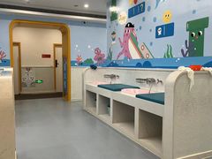 -戊辰亲子游泳俱乐部