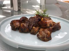 腊八豆焖猪蹄-元唐家宴•经典东北菜(梅市口路店)