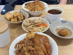 -红猪卤肉饭(大西洋美食城店)