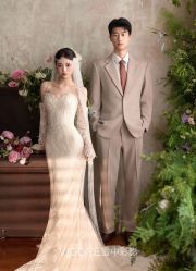 -雪中彩影婚纱摄影·微光艺术中心