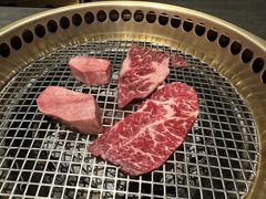 -铭牛烧肉·和牛海鲜自助(高新月牙湖店)