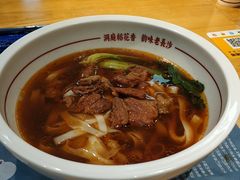 -呷佬·长沙手工米粉(金沙江路店)