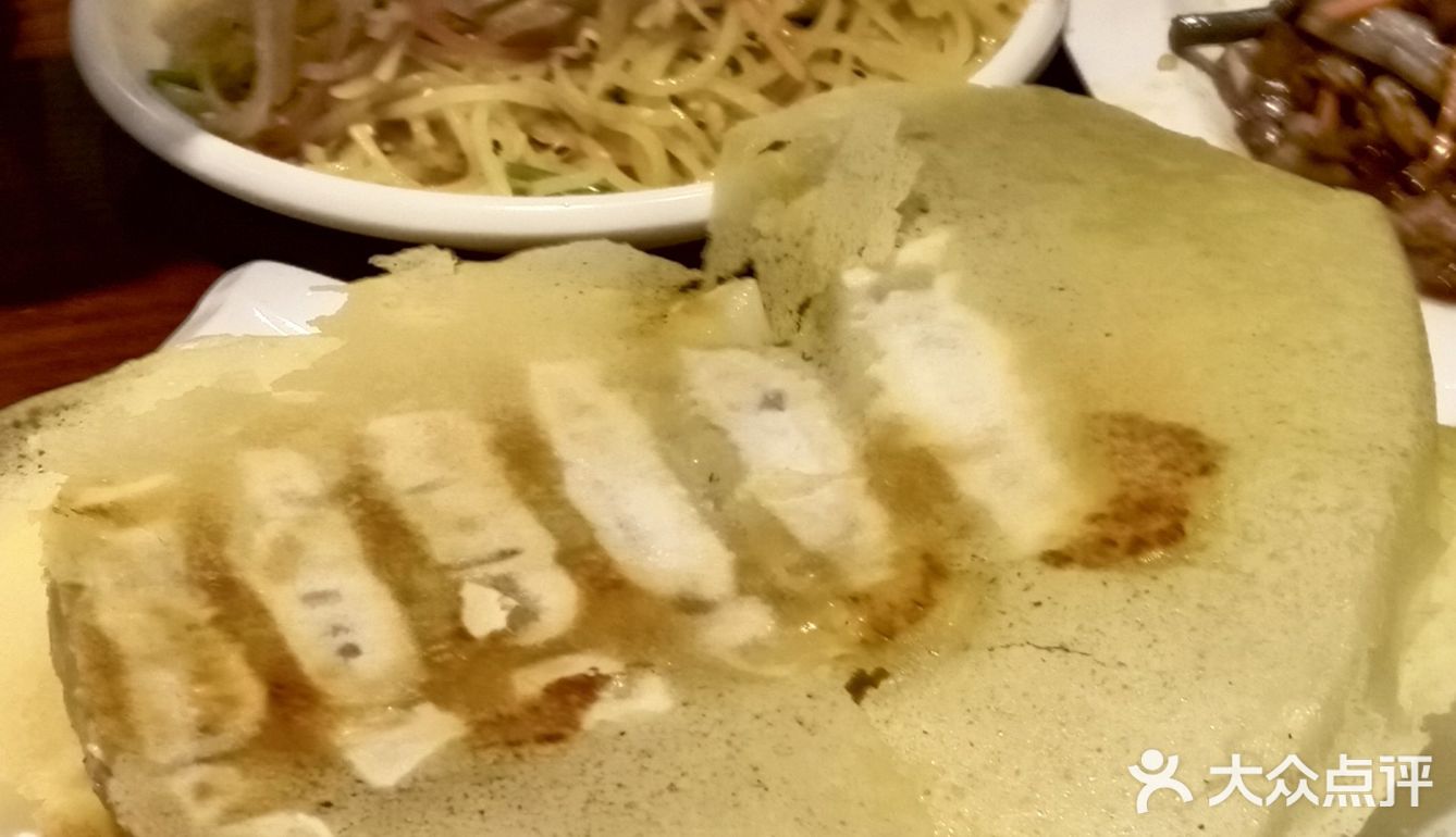 海边到了自己家的小院里吃饭