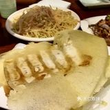 海边到了自己家的小院里吃饭