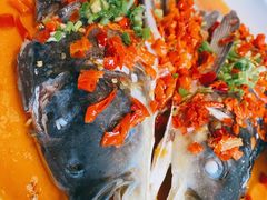 老坛剁椒蒸鲜活鱼头-遇见湘·地道湖南菜(云门店)