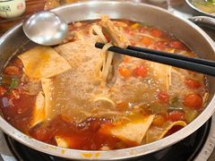 -黄利砖万峰林布依特色酸笋牛肉馆