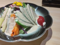 三文鱼牛油果鱼籽沙拉-鱼四季(五彩世界店)