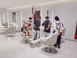 大厅-3AM HAIR SALON烫发染发接发