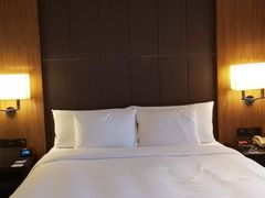 -上海滴水湖皇冠假日酒店