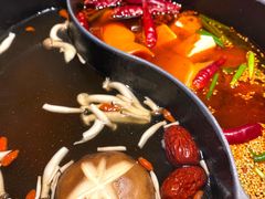 鸳鸯锅底-呷哺呷哺(宝山正大乐城店)