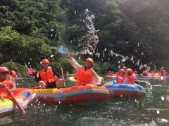 -安吉龙王山峡谷漂流