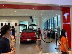 -TESLA 特斯拉(广州天环广场体验店)