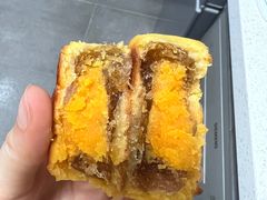 芝士凤梨月饼-鲍师傅糕点(江苏路店)