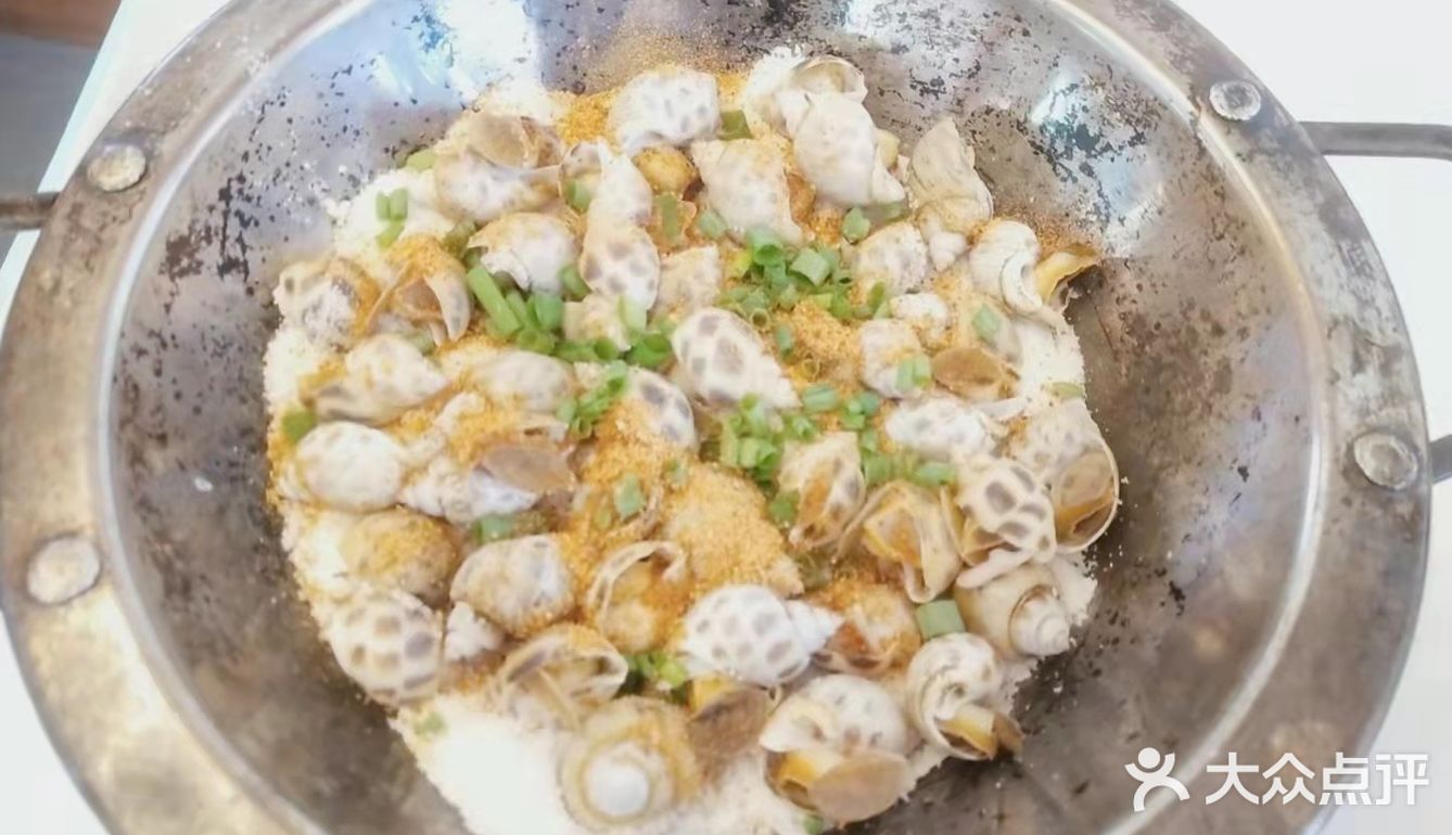 三亚旅游必吃美食!!老字号平价海鲜，绝绝子