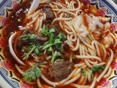 招牌香辣牛腩粉-鑫花溪牛肉米粉(人民广场店)
