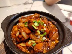 金不换三杯滑鸡煲-花腩清汤牛腩