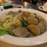 Hotel，环境不错，装修很好，房间干净，窗外景色不错