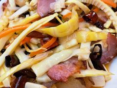 腊肉炒笋-鱼之家小四川水煮鱼