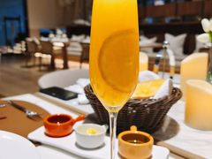 灰姑娘-窗外西餐厅(普罗理想国店)