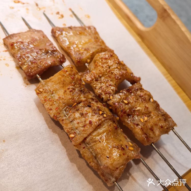 烧烤夜宵热门地:肥六音乐烧烤