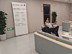 -上海大学附属上海和平眼科医院