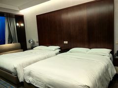 -上海龙之梦万丽酒店