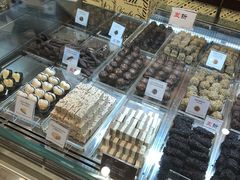 -VENCHI 闻绮(北京国贸商城店)