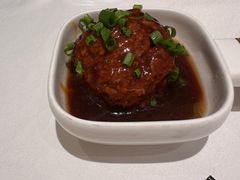红烧狮子头-北李妈妈菜·虾爬子大锅贴(贵和店)