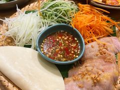 炭烧猪颈肉卷卷拼盘-迷你椰·泰式大排档(共康店)