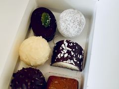 椰子脆片牛奶夹心巧克力-Laderach 莱德拉(上海环贸iapm店)