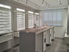 -目艮眼镜SHOWROOM(品牌集合店)