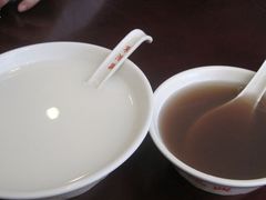 豆浆和红豆沙-朱鸿兴面馆(镇湖店)
