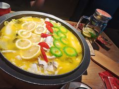 -山城外·非遗酸菜鱼(蜀都万达店)