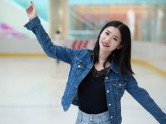 -陈露国际冰上中心(天津嘉里汇店)