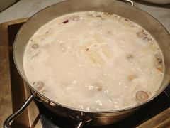 -尚尚仙·酸汤猪手·猪肚鸡火锅(华联万柳购物中心店)