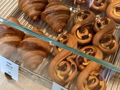 -VERIE BAKEHOUSE