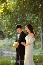 -莫兰迪婚纱摄影