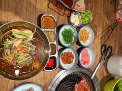 -明洞阿姨·韩式酱蟹烤肉·创意料理(三元桥店)