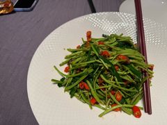 藜蒿炒腊肉-观宴·品质赣菜(高新大道店)