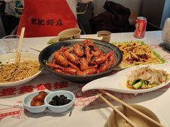 -肥肥虾庄·金牌油焖大虾(汉街SKP店)