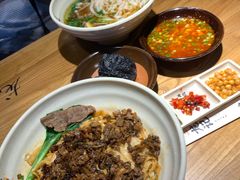 -湘人龙记老长沙米粉(华普国际大厦店)