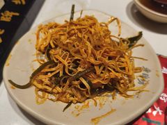-老牌坊云南鱼豆花火锅(哈西万达店)