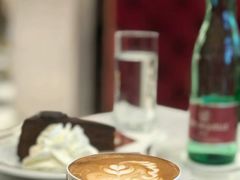 -Cafe Sacher(WIEN)