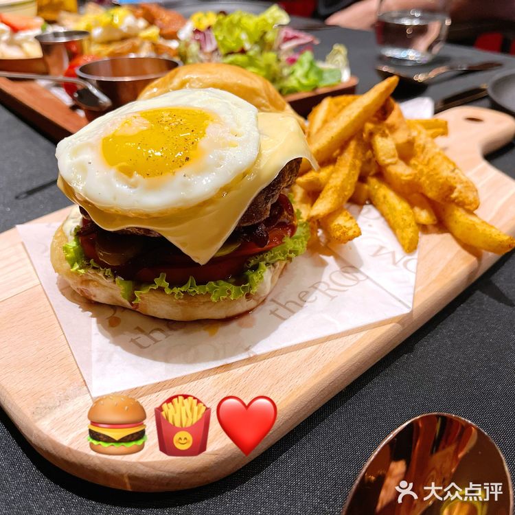 酒吧里的brunch套餐,可以吹爆!