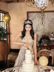 -LA GRACE高端婚纱礼服定制馆