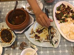 -小厨子私房菜·云南美食店